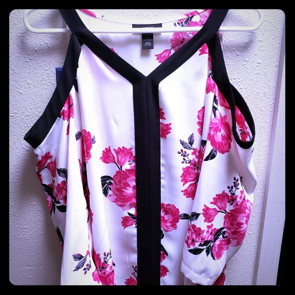 Off the shoulder flower blouse